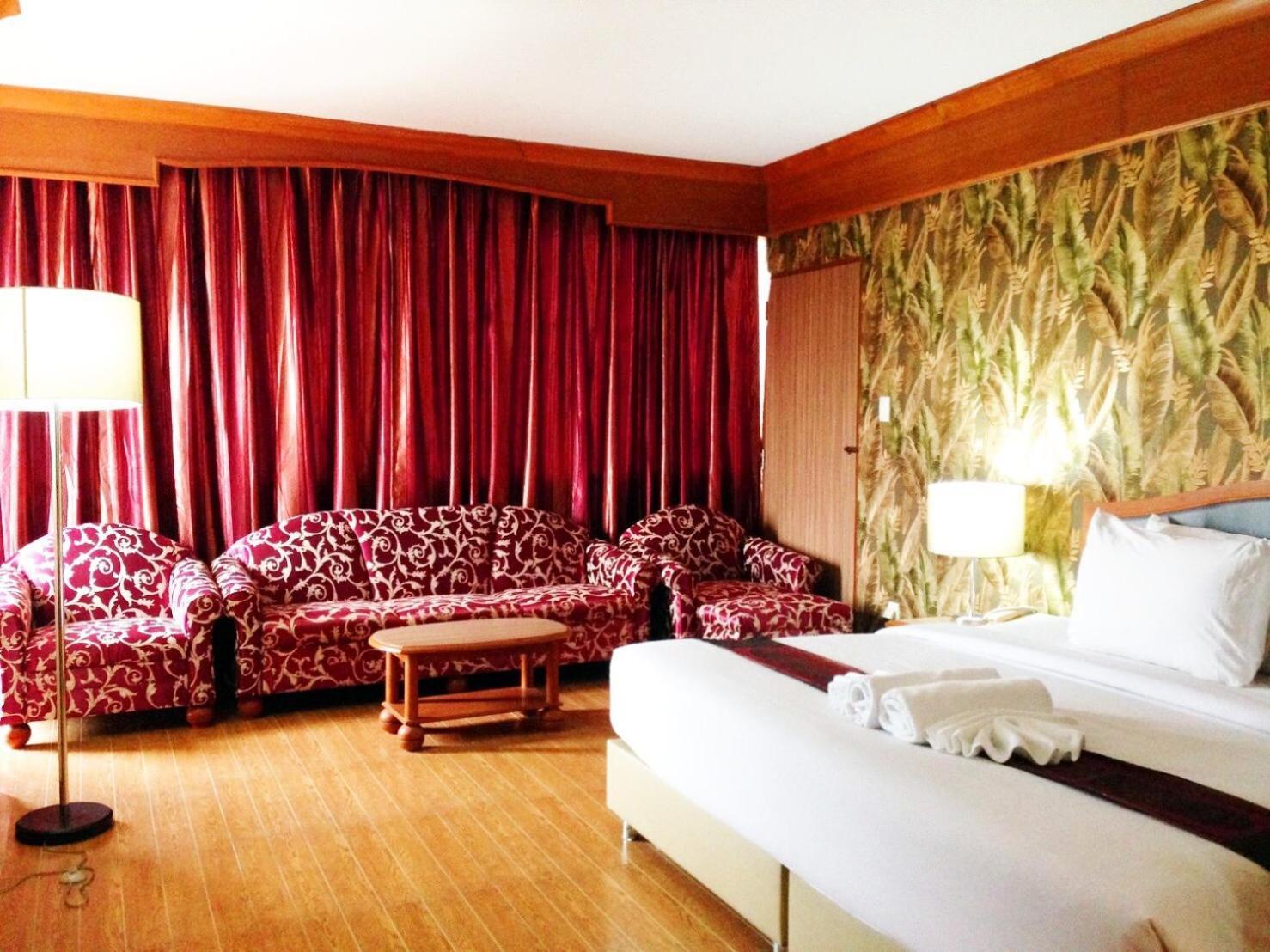 Jp Emerald Hotel Yasothon Exterior foto