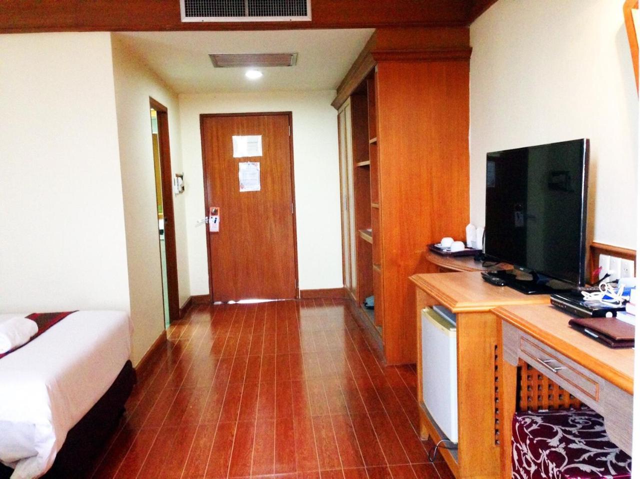 Jp Emerald Hotel Yasothon Exterior foto