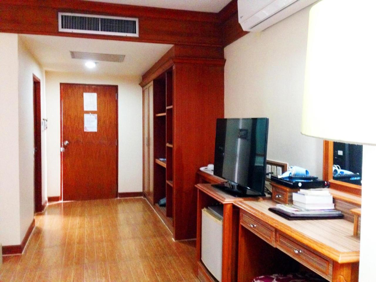 Jp Emerald Hotel Yasothon Exterior foto