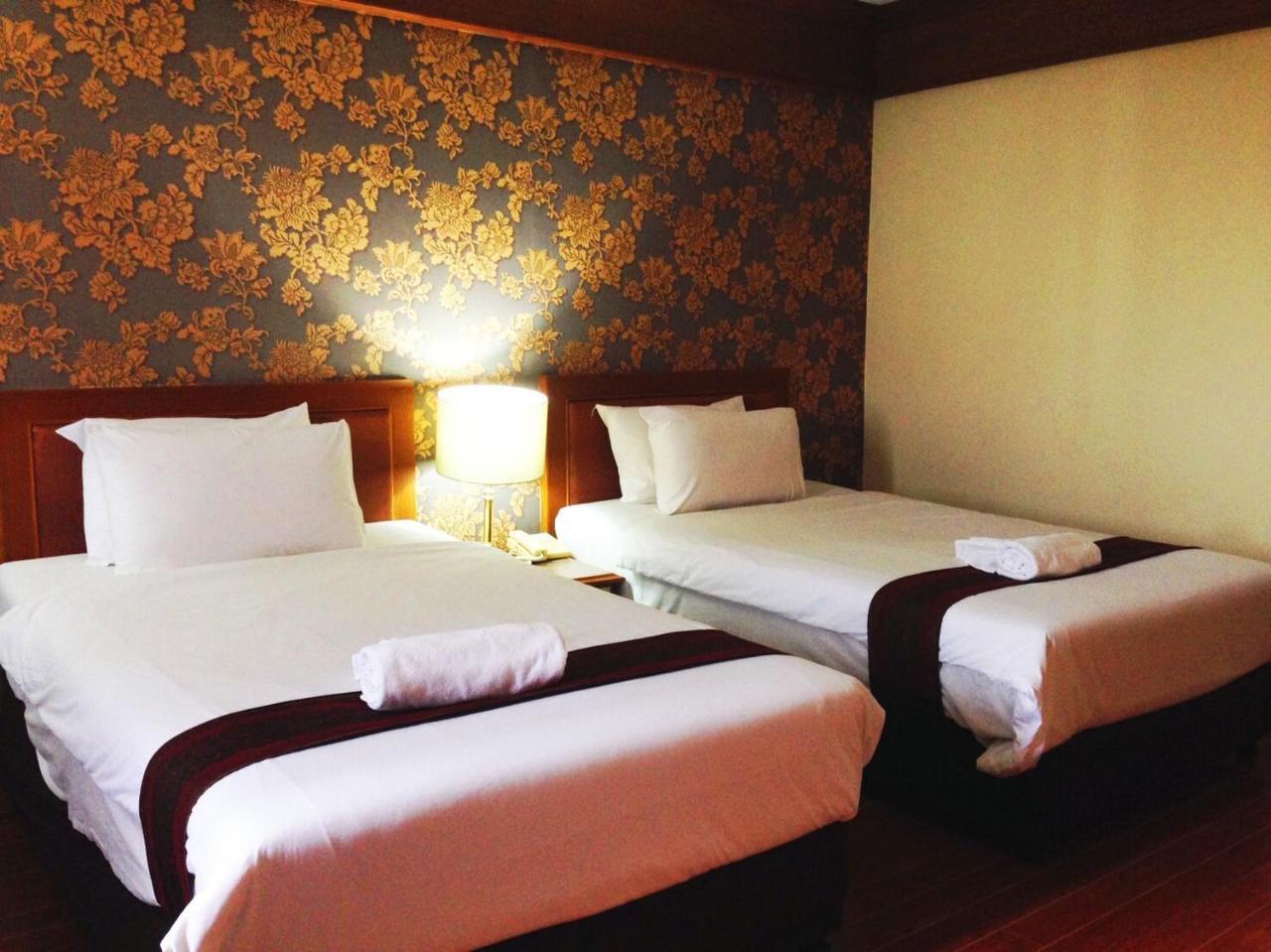 Jp Emerald Hotel Yasothon Exterior foto