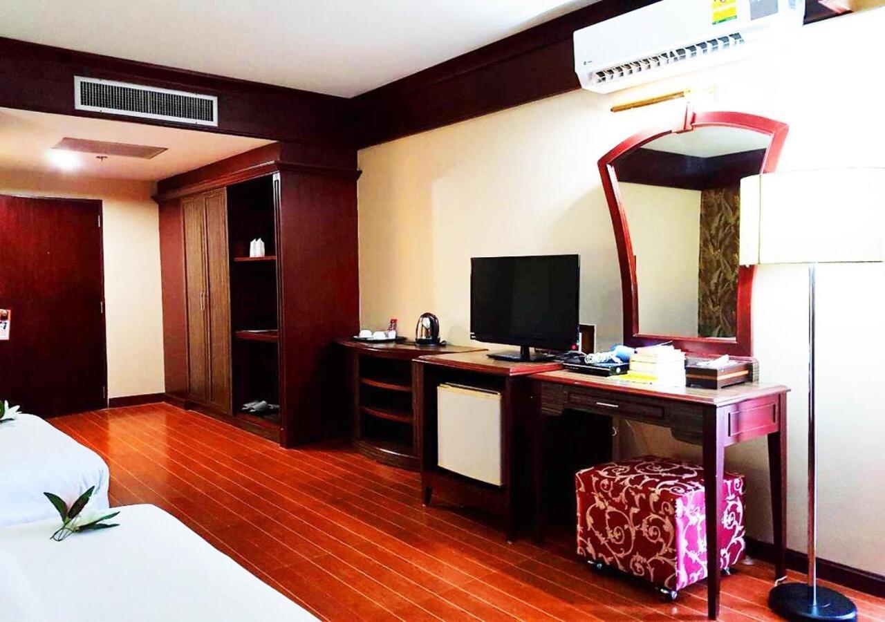 Jp Emerald Hotel Yasothon Exterior foto