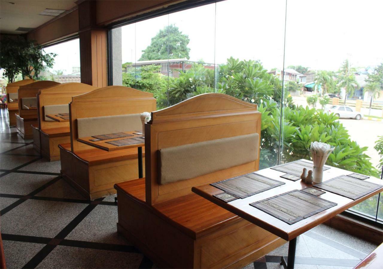 Jp Emerald Hotel Yasothon Exterior foto